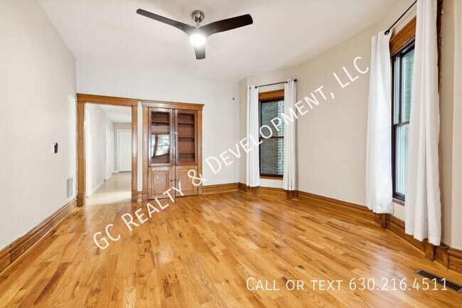 Building Photo - ***WRIGLEYVILLE LOCATION / FULLY UPDATED /...