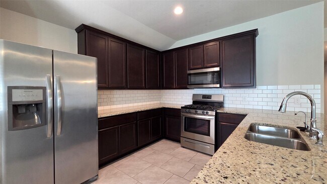 Foto del edificio - 8023 Ecru Ln