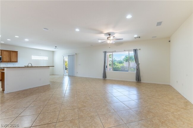 Foto del edificio - 2253 Laurel Heights Ln
