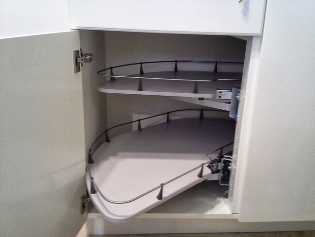 Kitchen Base Cabinet - 350 Briarcrest Dr