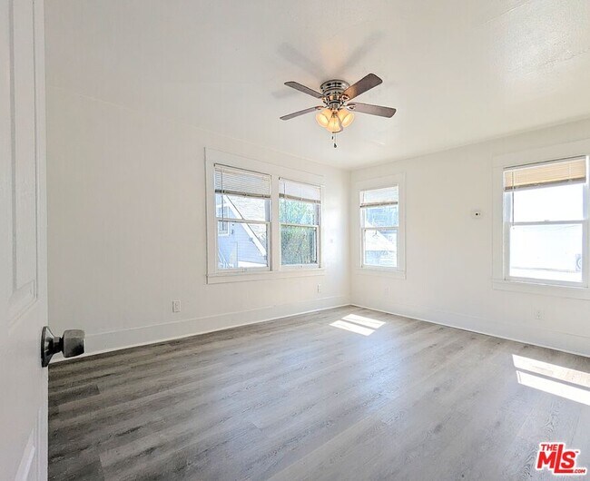 Foto del edificio - 419 N Virginia Ct