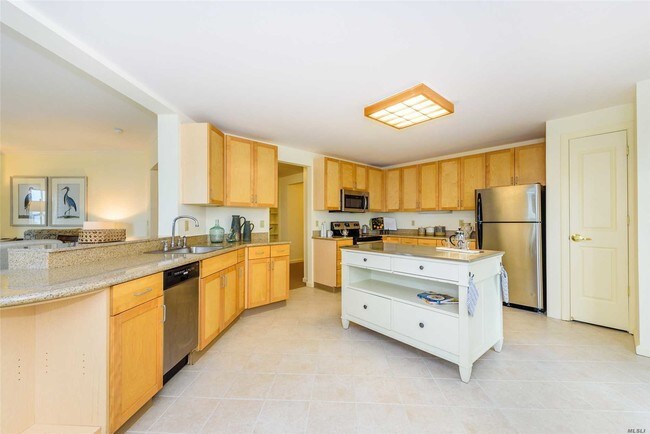 Foto del edificio - 100 Landing Rd