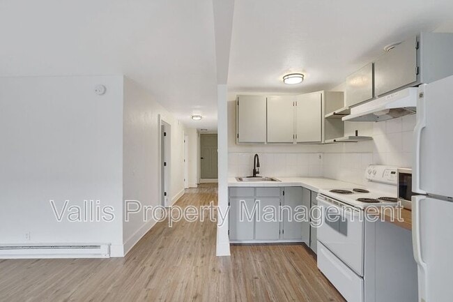 Foto del edificio - 1204 Commercial St NE