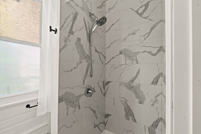 Building Photo - 2123 N 17th St