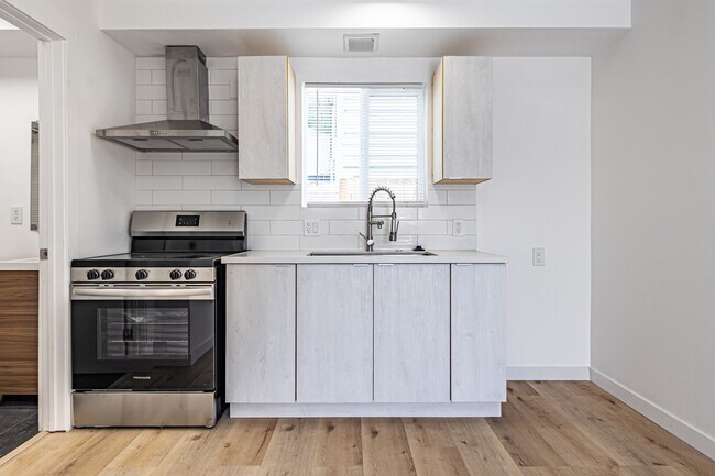 Foto del edificio - 4626 Wall St