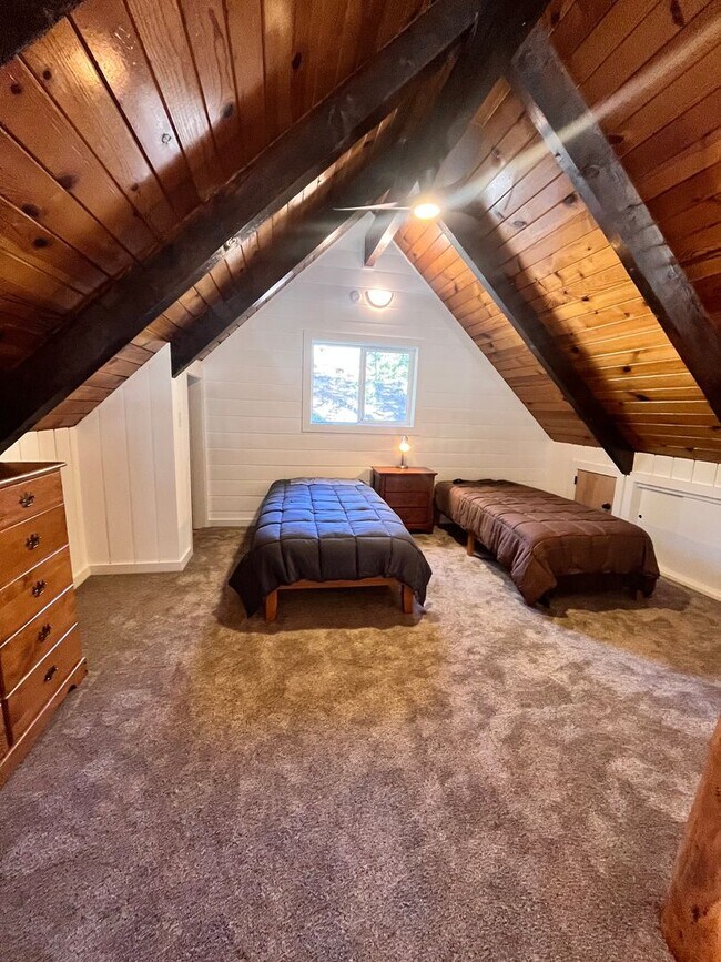Foto del edificio - Donner Lake Ski Lease 26/27  — Fully Remodeled Home
