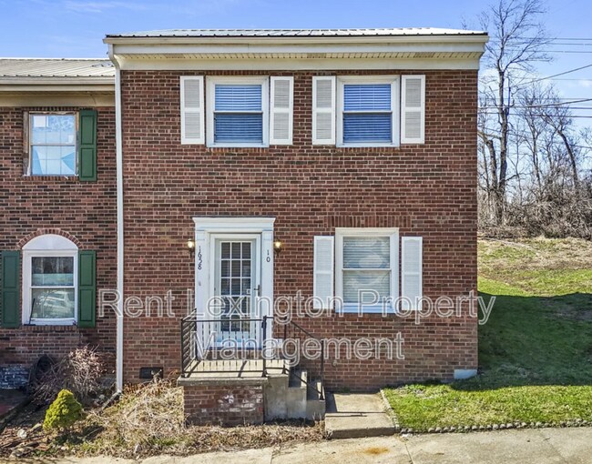 Foto del edificio - 1658 Foxhaven Dr