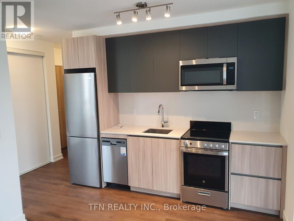 Photo principale - 3100 Keele St