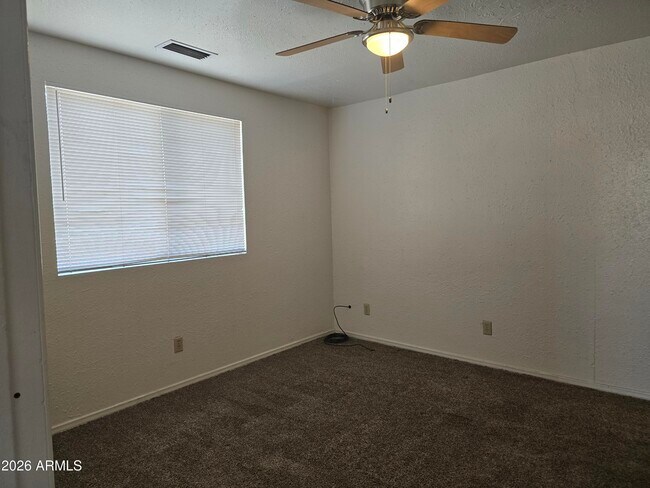 Foto del edificio - 1101 E Mingus Ave