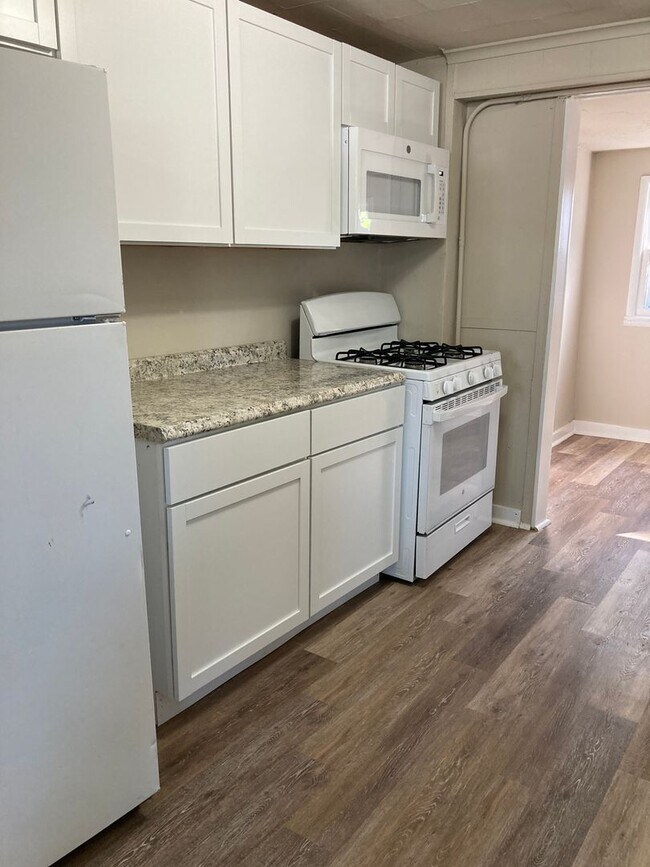 Foto del edificio - Updated 2 bedroom 1 bathroom home