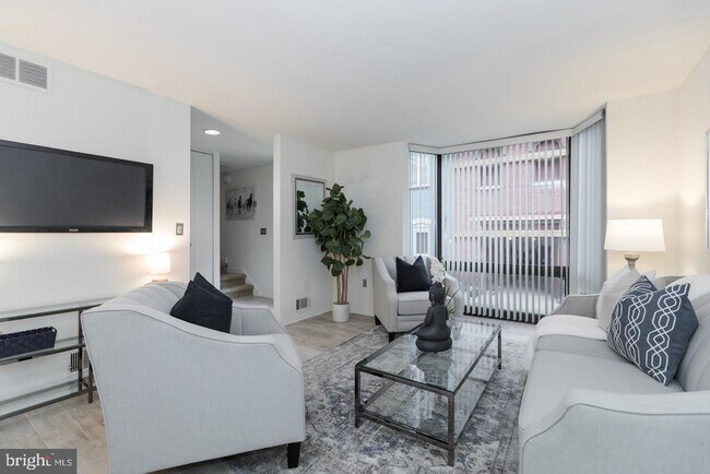 Foto del edificio - 2031 Chancellor St