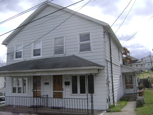 Building Photo - 53 Hill St