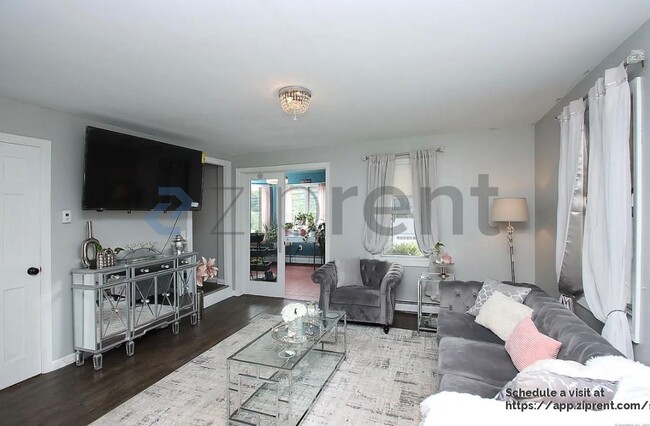 Building Photo - 58 Litchfield St