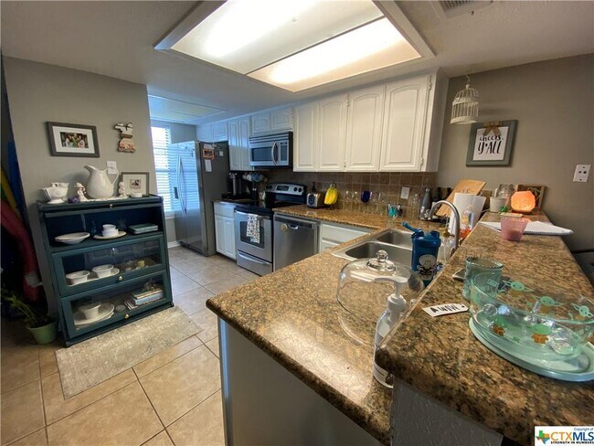 Foto del edificio - 474 Seele St