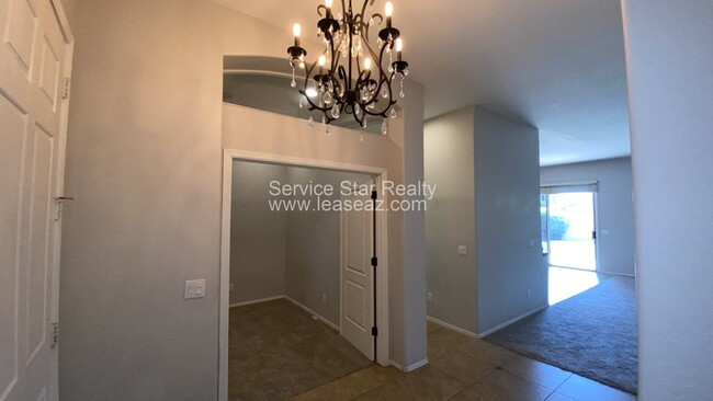 Foto del edificio - 4841 E Kirkland Rd