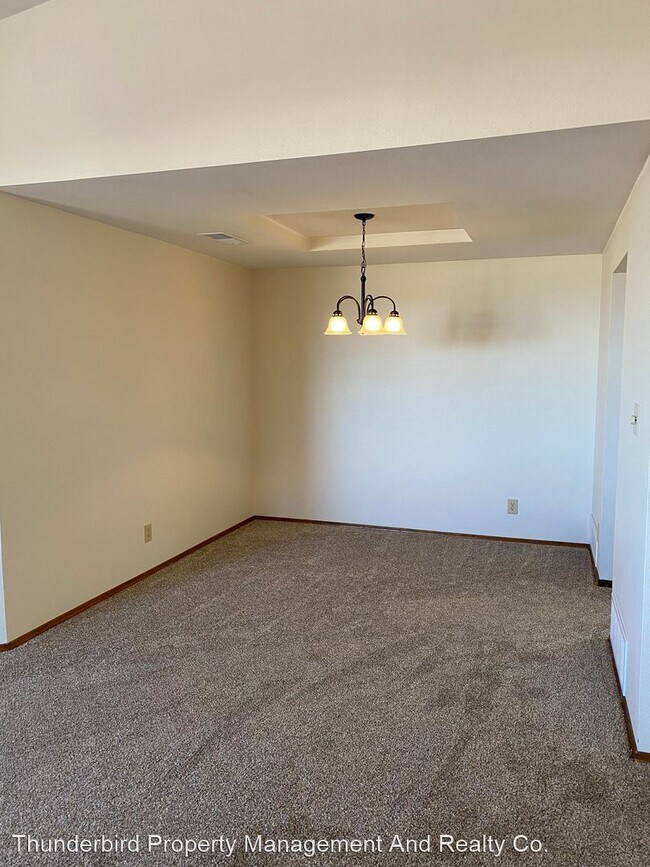 Foto del edificio - 3 br, 2 bath House - 5215 Overlook