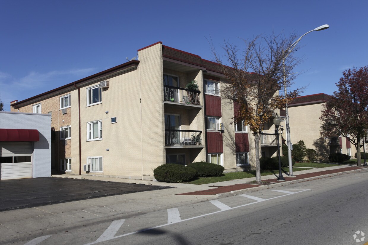 Foto principal - 110 N Cass Ave