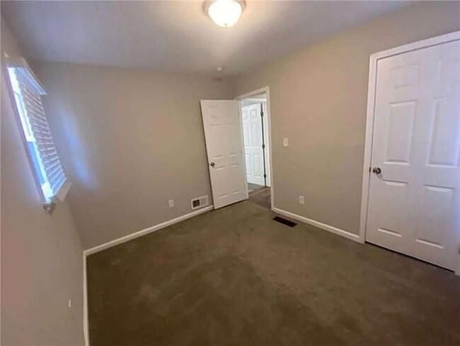 Building Photo - 2490 Brentwood Rd