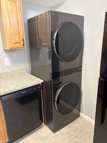 Beautiful Black Stainless-Steel Energy Efficient Large W/D for your Convienence - 11906 Tarragon Rd