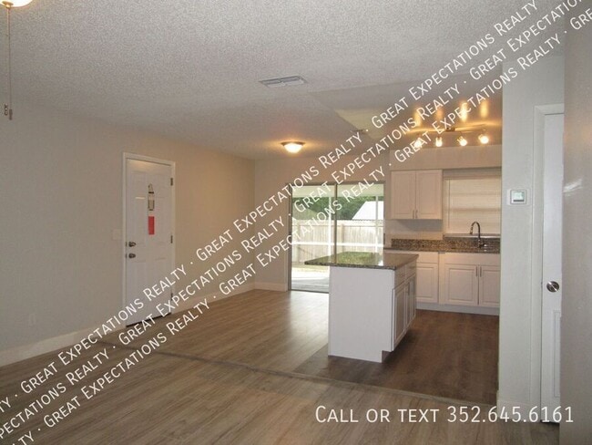 Foto del edificio - 1309 NE 20th St