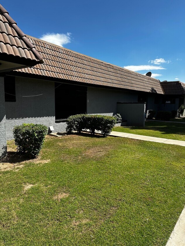 Foto principal - 9013 W Elm St