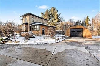 Building Photo - 704 24th Ave