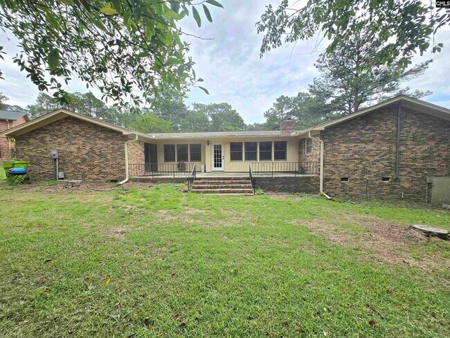 Foto del edificio - 77 Northlake Rd