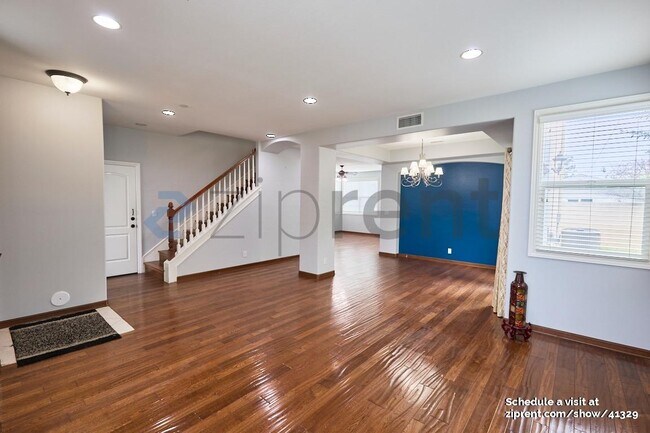 Foto del edificio - 8703 Belmont St