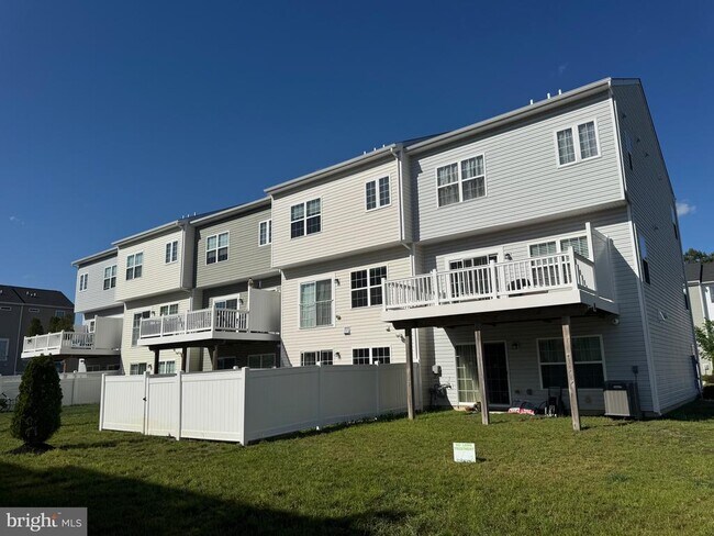 Foto del edificio - 20955 Brunswick Ln