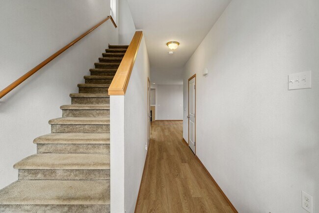 Foto del edificio - Spacious Central Kitsap Townhome