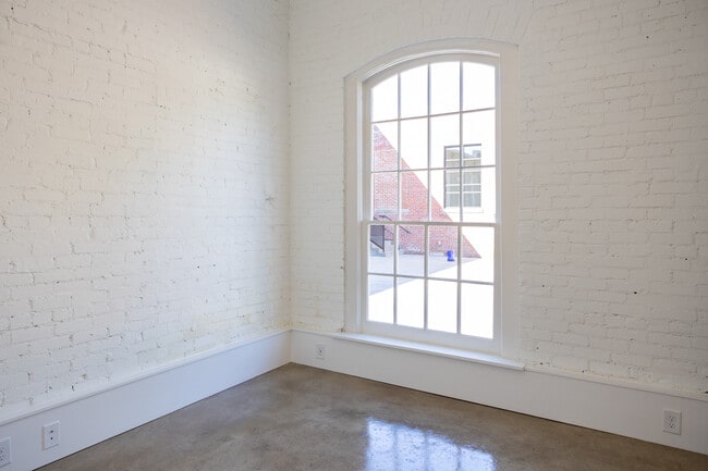 Foto del edificio - Overton Lofts