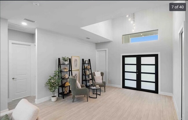 Building Photo - 38 Lark Dr