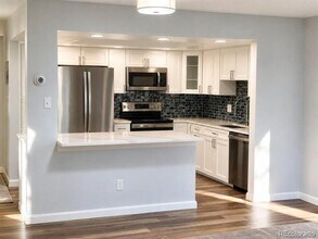 Building Photo - 14000 E Linvale Pl