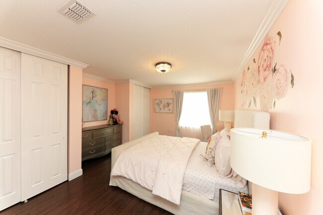 Foto del edificio - 2768 Shaughnessy Dr