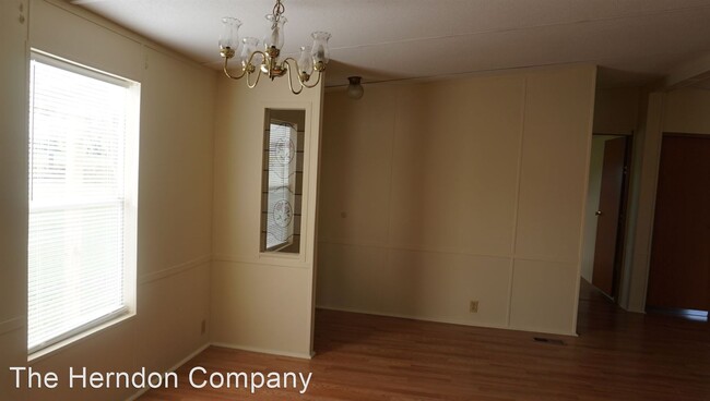 Foto del edificio - 3 br, 2 bath House - 150 Walnut Lane