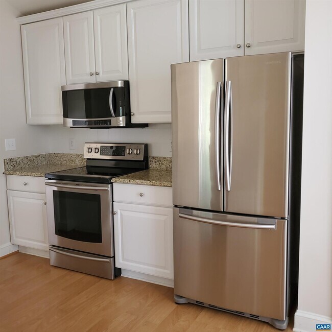 Foto del edificio - 412 Heritage Ct