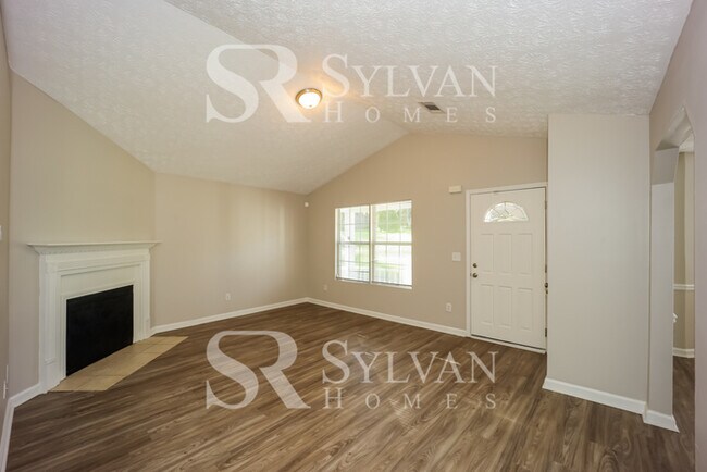 Foto del edificio - 11 Laurel Dr