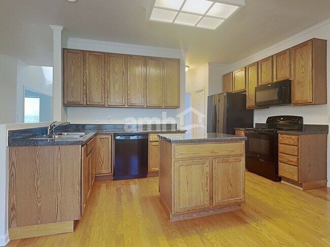 Foto del edificio - 8201 Kingstree Ln