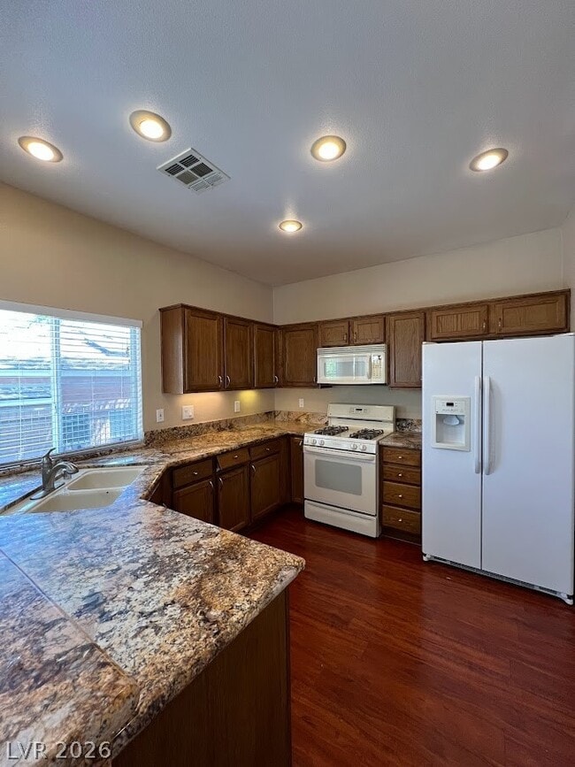 Building Photo - 10628 Whitebrush Ave