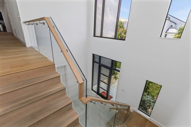 Foto del edificio - Stunning Custom Built Residence in the Exc...