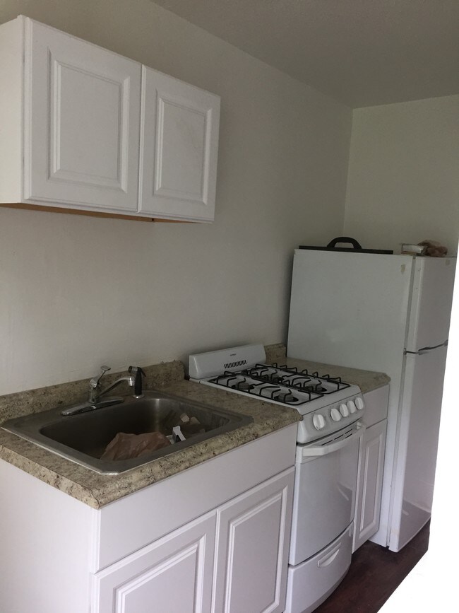 210 Garfield Ave, Norwood, PA 19074 Apartments in Norwood, PA