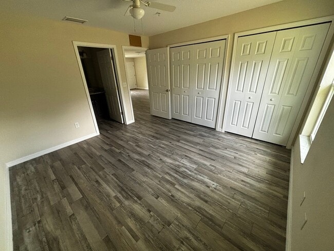 Building Photo - 2/2 Quad End Unit - SE Ocala