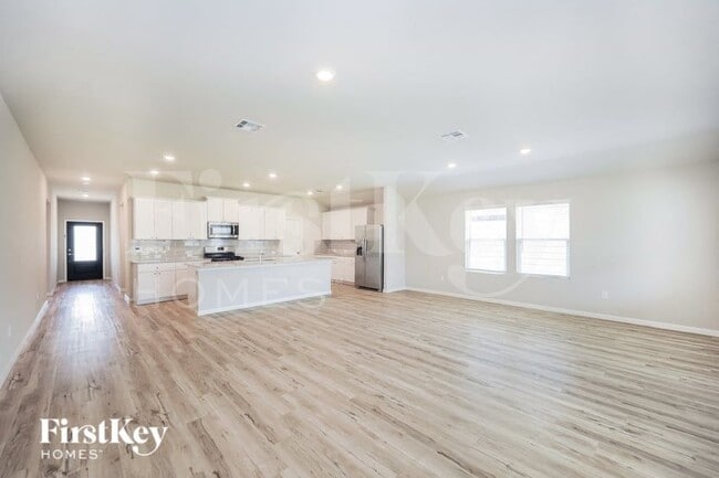 Building Photo - 6754 Hatchery Way