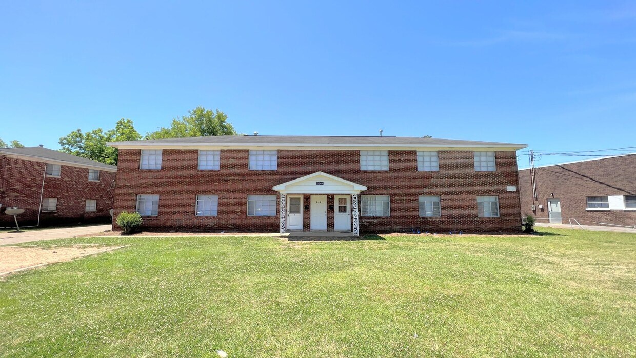 Foto principal - COMPLETLY RENOVATED 3-Bedroom