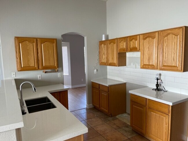 Foto del edificio - 4334 Yorkwood Dr