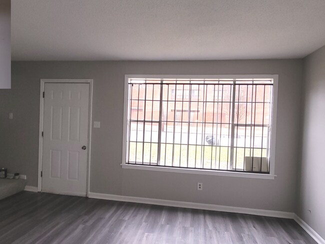 Sala de estar - 694 S Greer St
