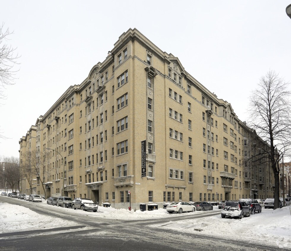 Haddon Hall Apartments Apartments 2255 LambertClosse Montréal, QC