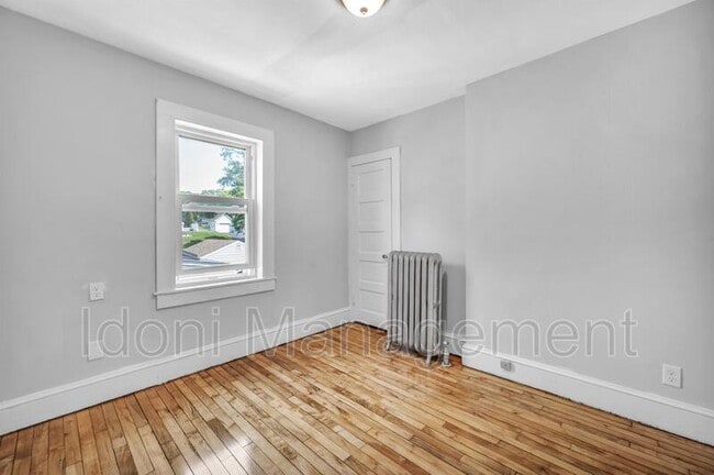 Building Photo - 12 Ridgefield St