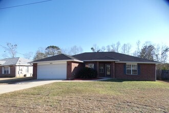 Building Photo - 4025 Sheridan Dr
