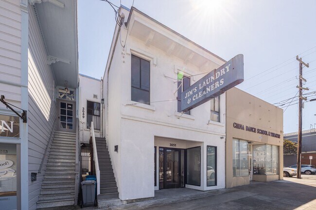 Foto del edificio - 3049-3051 Clement Street (1356rc)